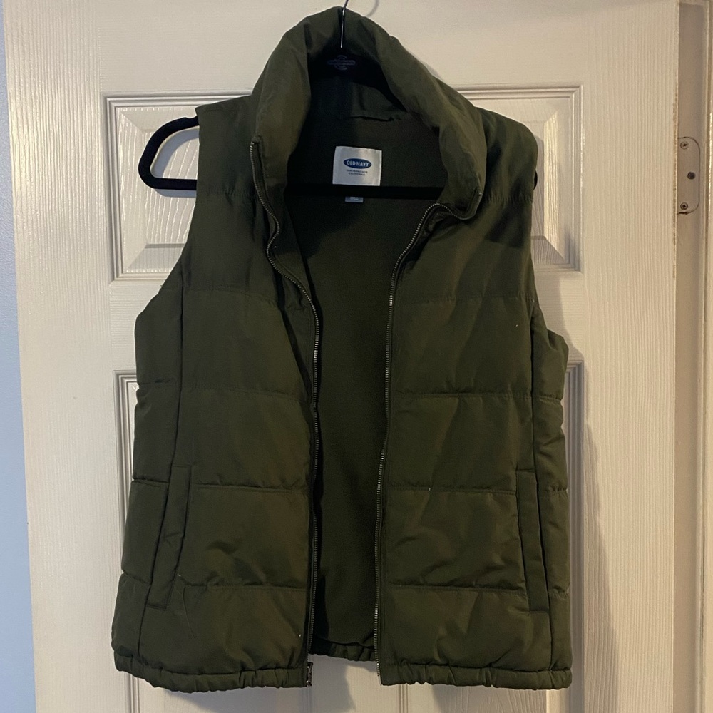 Old Navy Puffer Vest